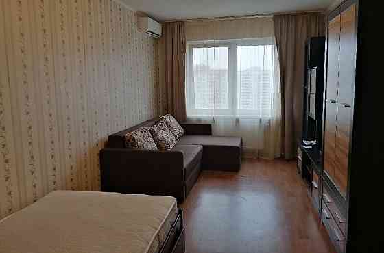 Оренда Квартира 1-кімнатна, 25/25 поверх на ул. Софии Русовой, 3 Київ