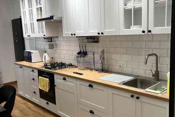 Продаж 2к квартири 80 кв. м Крижанівка (Комінтернівський район)