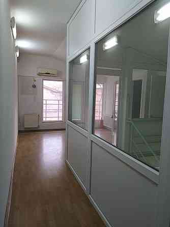 Продам  квартиру  просторную в самом центре, для большой  семьи, можно под офис. Odessa