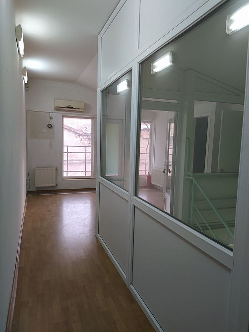 Продам  квартиру  просторную в самом центре, для большой  семьи, можно под офис. Odessa - photo 2