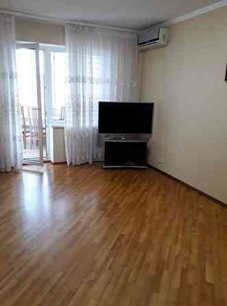 Оренда Квартира 3-кімнатна, 10/15 поверх на ул. Александра Мишуги, 1/4 Kiev