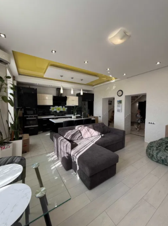 Продам двухуровневый пентхаус с видом море (ул.Заболотного) Odessa