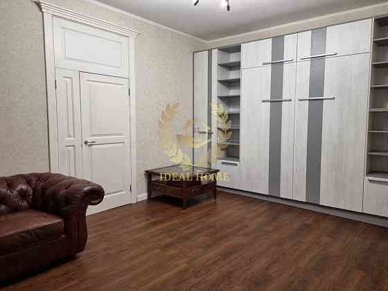 Продаж Квартира 2-кімнатна на Межигорская ул., 22 Kiev