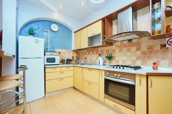 For rent 1-room Apartment 55 sq.m Греческая, 35 Odessa