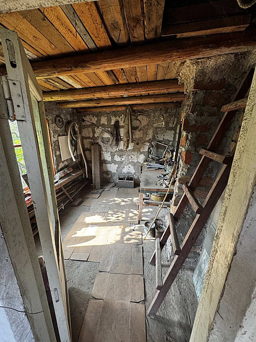 Продам дом в кооп "Заря" между Малой и Большой Долинами.







Общая площадь 70 кв.м.
2 этажа.
Под ремонт.
Газ, свет , вода заведены в дом. Молодіжне - фото 10