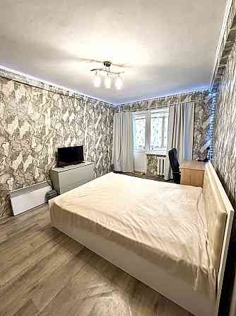 Продаж Квартира 3-кімнатна, 3/5 поверх на Родини Глаголєвих вул., д. 12-Б Киев