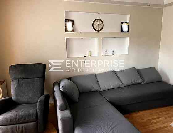 Продаж Квартира 2-кімнатна, 4/4 поверх на вул. Алексеевская Киев