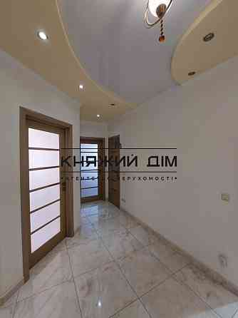 Оренда офісне приміщення на Борщаговская ул. поверх - 6/19 Київ