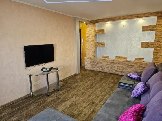 For sale 3-room Apartment 72 sq.m Березинская 36 Dnipro