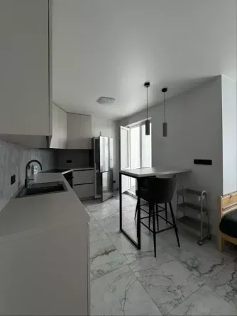 Оренда Квартира 1-кімнатна, 24/24 поверх на Юлії Здановської, 83г Київ