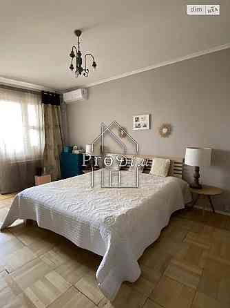 Продаж Будинок 3-кімнатний на Європейського Союзу пр-т, 17Б Київ