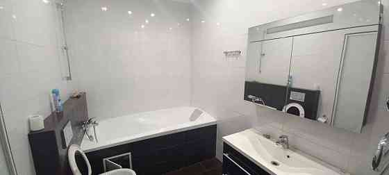 Оренда Квартира 3-кімнатна, 19/25 поверх на ул. Кудряшова Kiev