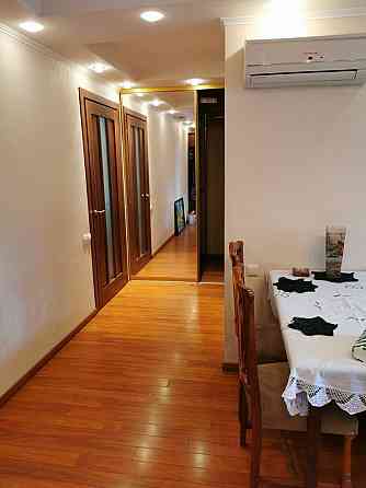 Оренда Квартира 3-кімнатна, 2/9 поверх на просп. Павла Тичини, 19 Київ