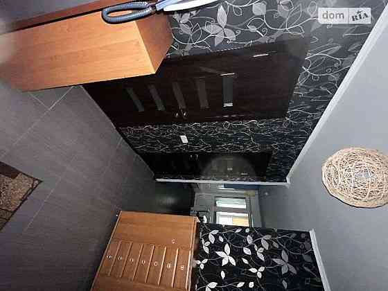 Оренда Квартира 2-кімнатна, 10/10 поверх на ул. Анны Ахматовой Київ