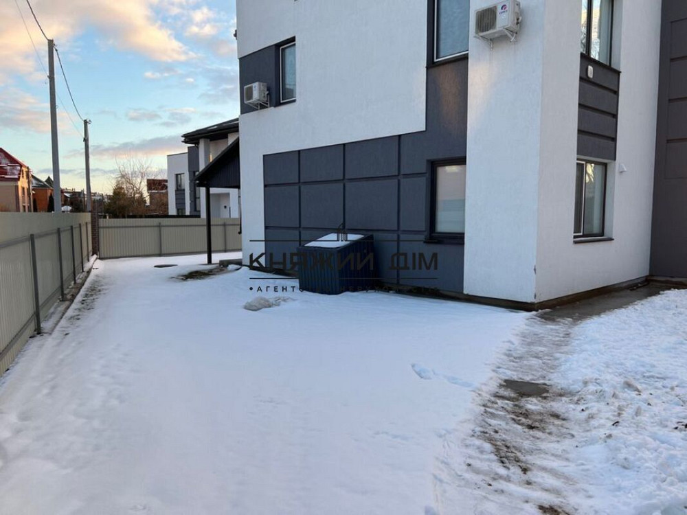 Первая сдача! Аренда отличного 2-х этажного дома в с. Гатное. № 139293  - фото 17