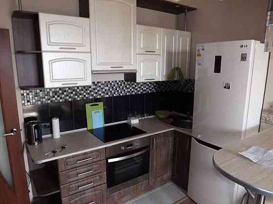 Оренда Квартира 1-кімнатна, 1/5 поверх на Воскресенская ул., 6 Київ