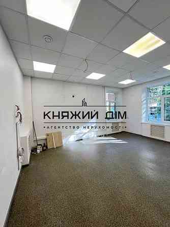 Оренда офісне приміщення на Грушевского Михаила ул. поверх - 1/4 Киев