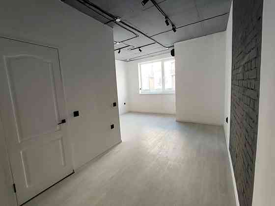 Продаж Квартира 1-кімнатна, 1/4 поверх на Березова вул., д. 42 Киев