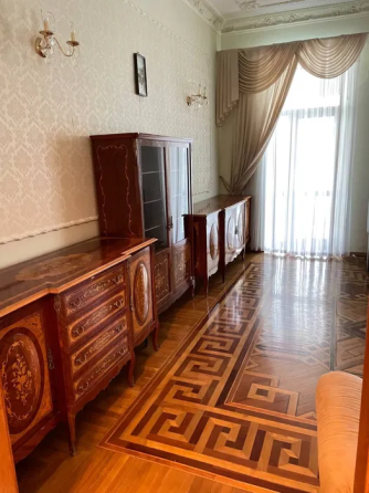 2-х уровневая квартира на Екатерининской площади Odessa