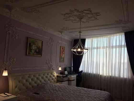 Продаж Квартира 3-кімнатна, 24/25 поверх на Драгоманова, 40е Киев