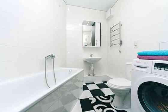 Оренда Квартира 1-кімнатна, 3/25 поверх на Русовой, 1 Київ