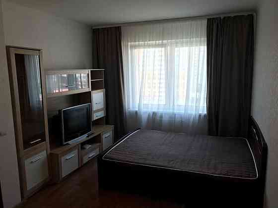 Оренда Квартира 1-кімнатна, 8/25 поверх на Софії Русової, 5Б Kiev