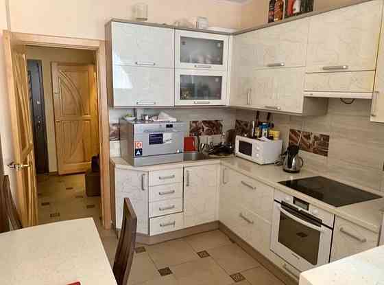 Оренда Квартира 2-кімнатна, 6/10 поверх на ул. Регенераторная, 4 Київ