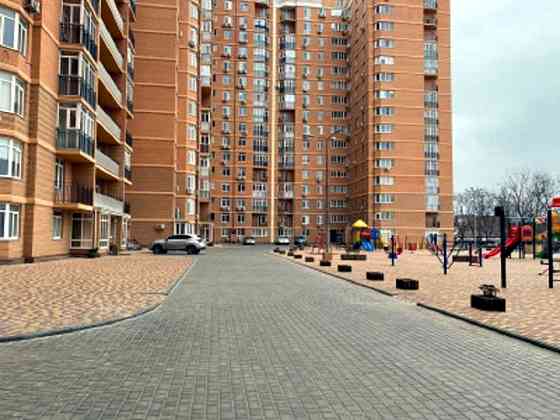 Трехкомнатная двухсторонняя квартира в ЖК Дмитриевский. Одесса