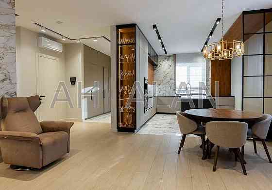 Продаж Будинок 6-кімнатний на Лісова вул., 1 Khotiv