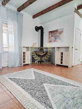 Продаж Будинок 3-кімнатний на Абрикосовая ул., 1 