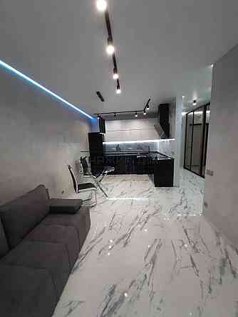 Є ГЕНЕРАТОР !  2- кімнат. квартира студія   ЖК Славутич  м. Славутич 3 хв. Код: 11202914 Киев