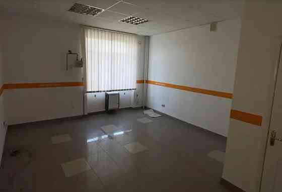 Продаж приміщення вільного призначення 23 кв.м. на 4 поверсі на вул. Микулинецька 3А Ternopil'