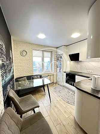 Продаж Квартира 2-кімнатна, 10/16 поверх на Метробудівська вул., 17 Дніпро