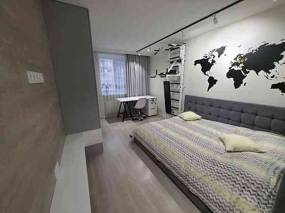 Продаж Квартира 3-кімнатна, 9/12 поверх на Запорожское шоссе, 28 Dnipro