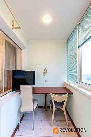 Оренда Квартира 1-кімнатна, 14/16 поверх на вул. Вишняківська, 7-Б Київ