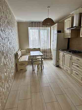 Продаж Квартира 3-кімнатна, 8/10 поверх на вул. Ахсарова Харків