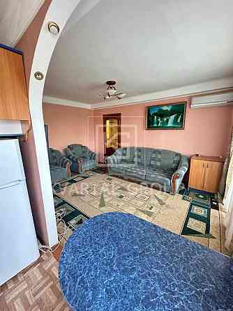 Продаж Квартира 2-кімнатна, 5/5 поверх на Пирогівський шлях вул., д. 44 Киев