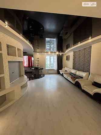 Продаж Квартира 3-кімнатна, 2/9 поверх на Ющенка Винница