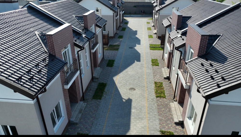 Продається Таунхаус, с. Гатне, вул. Озерна 85/87, Бучанський р-н  - photo 1