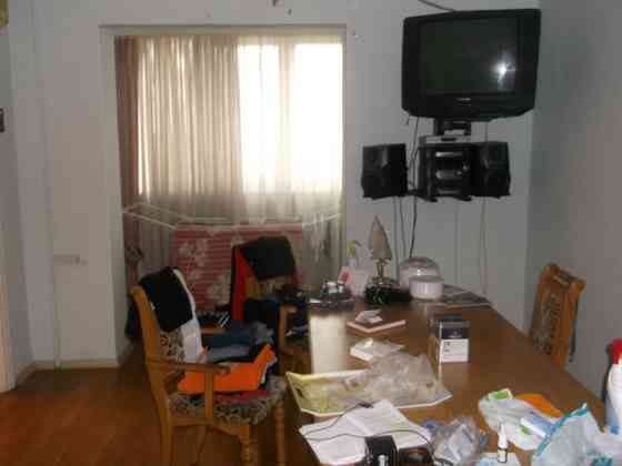 4 кімнати без меблів , метро Позняки Kiev