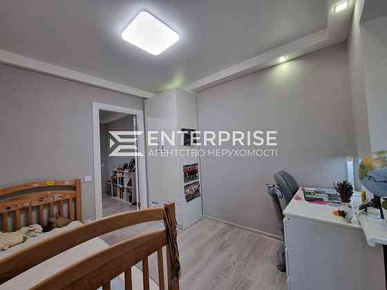Продаж Квартира 4-кімнатна, 2/9 поверх на вул. Ореста Левицького Kiev