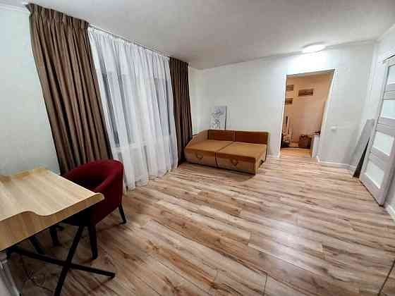 Оренда Квартира 1-кімнатна, 10/18 поверх на Срібнокільська, 20 Киев