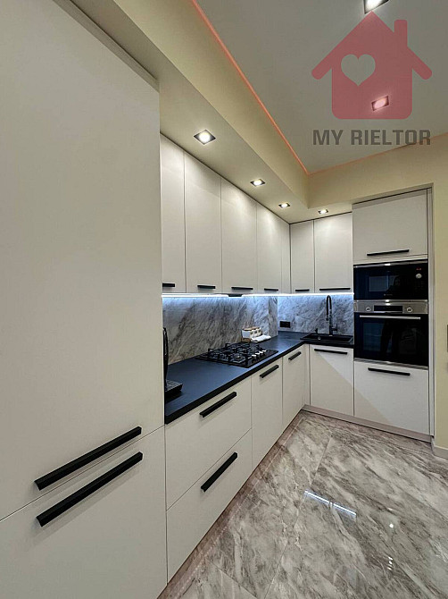 Продаж Квартира 1-кімнатна, 2/3 поверх на Хіри О. Ужгород - фото 3