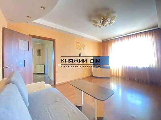 Продаж Квартира 3-кімнатна, 12/20 поверх на Руденко Ларисы ул. Киев