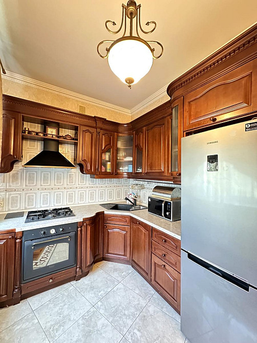 Продаж Квартира 3-кімнатна, 4/5 поверх на Голосіївський вул., д. 106/2 Kiev - photo 1