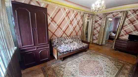 Оренда Квартира 2-кімнатна, 1/5 поверх на Ореста Левицького, 15 Киев