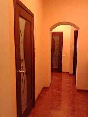 Оренда Квартира 3-кімнатна, 1/2 поверх Vinnytsya