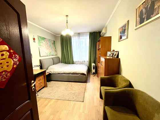 Продаж Квартира 3-кімнатна, 11/18 поверх на Старонаводницкая вул., д. 3 Киев