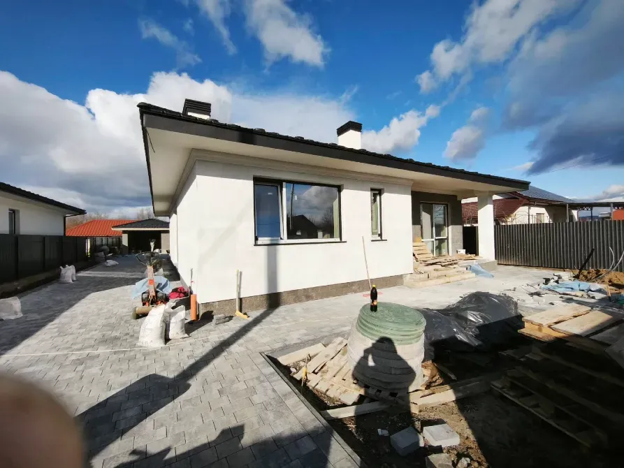 Продаж 1-поверховий Будинок з ділянкою 7.5 сот 140 кв.м 4 кімн. на Зелена Ужгород - фото 1