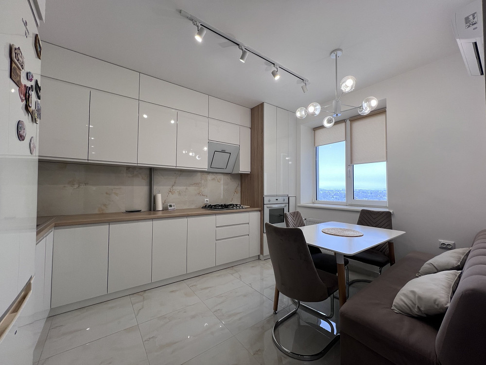 Продаж Квартира 2-кімнатна, 6/10 поверх на вул. Івасюка В. Ивано-Франковск - изображение 1